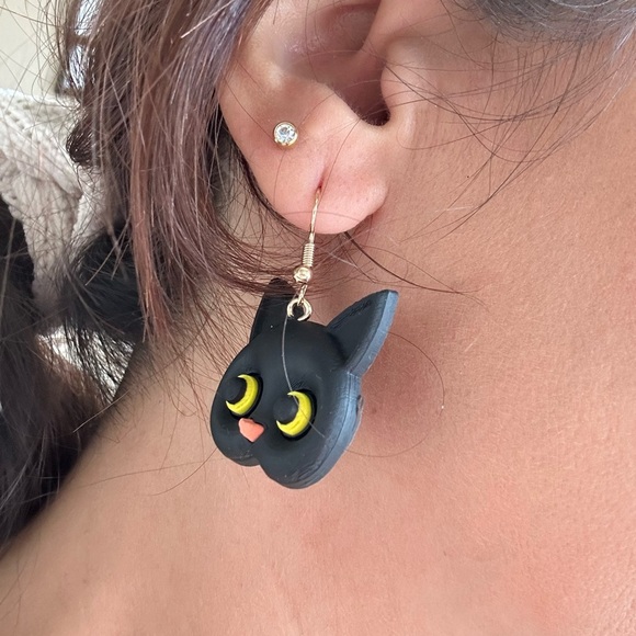 Cute Cat Earrings Resin Drop Adorable Custom Earrings Kitten Earrings - Picture 4 of 4